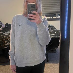 Women’s north face crewneck